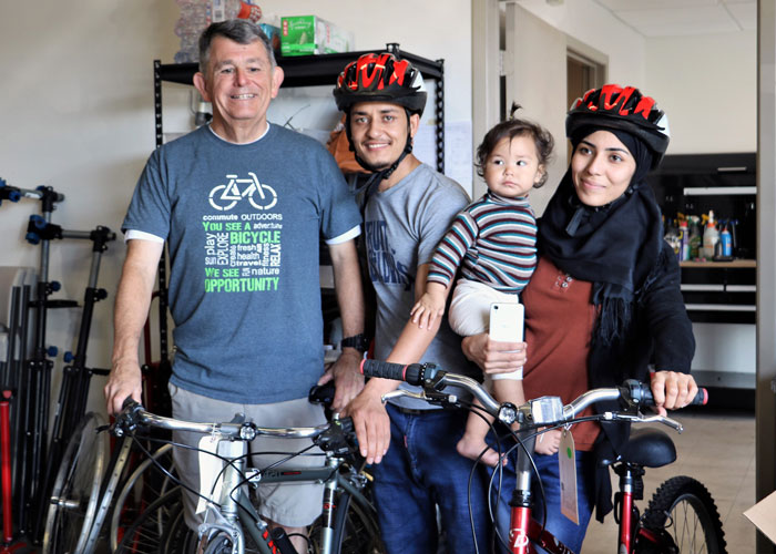 Afghan refugee family receives bikes from Freewheels Houston